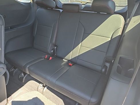 Used 2025 Chevrolet Traverse RS w/ LPO, Floor Liner Package AWD/4WD image 20