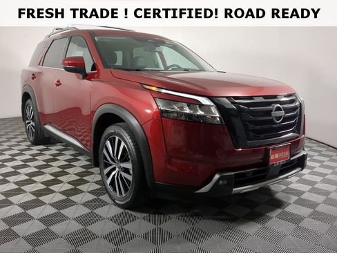Certified 2024 Nissan Pathfinder Platinum w/ Black Appearance Package AWD/4WD image 1