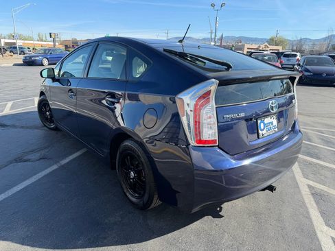 Used 2014 Toyota Prius Two image 5