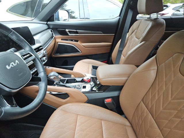Used 2025 Kia Telluride AWD image 7