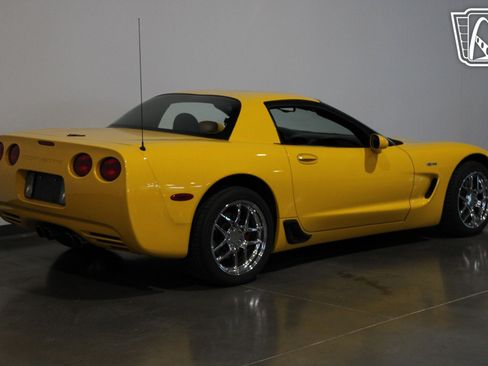 Used 2002 Chevrolet Corvette Z06 w/ Memory Pkg image 20