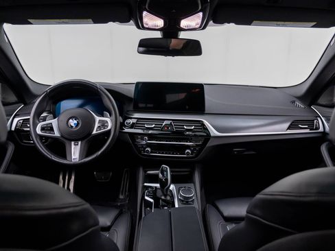 Used 2023 BMW M550i xDrive w/ Shadowloine Package AWD/4WD image 10