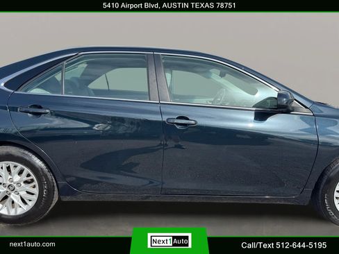 Used 2017 Toyota Camry LE FWD image 6