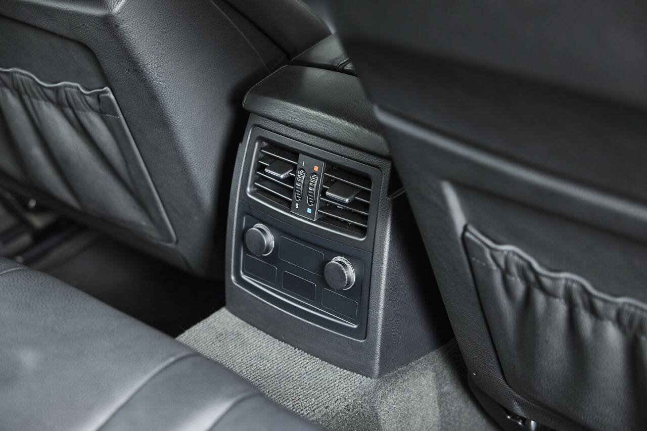 Used 2008 BMW M5 RWD image 98