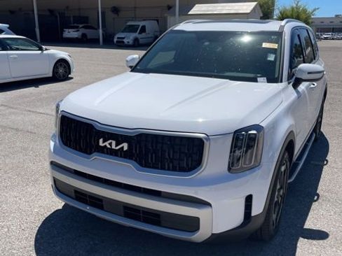 Used 2025 Kia Telluride EX image 1