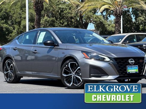 Used 2024 Nissan Altima 2.5 SR FWD image 1