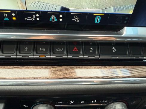 Used 2025 Chevrolet Silverado 2500 LT w/ All Star Edition image 25