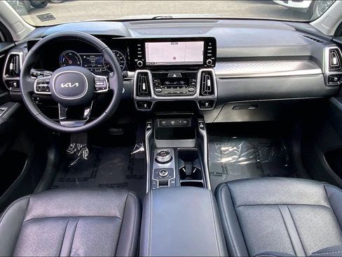 Used 2023 Kia Sorento EX w/ Panoramic Sunroof Package AWD/4WD image 15