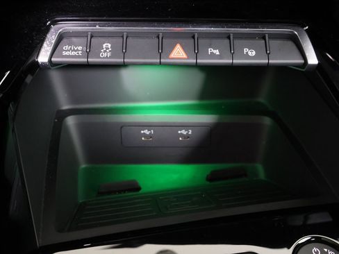 Used 2024 Audi RS 3 image 5