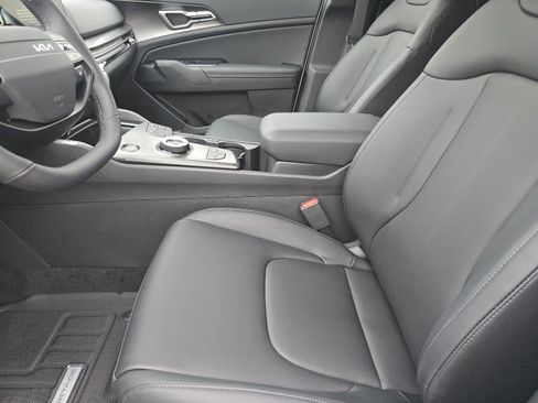 New 2026 Kia Sportage EX image 8
