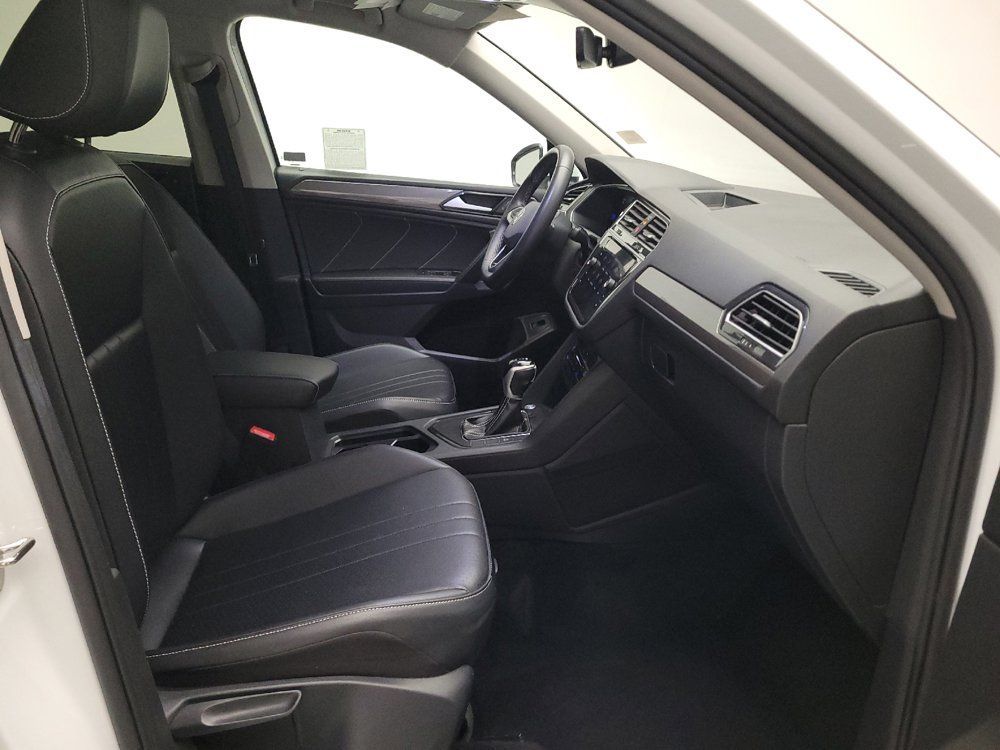 Used 2024 Volkswagen Tiguan SE FWD image 21