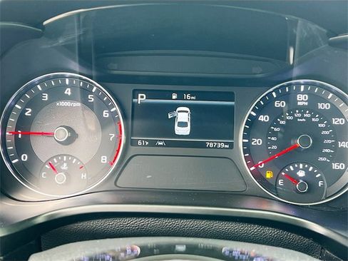 Used 2022 Kia Forte LXS image 12