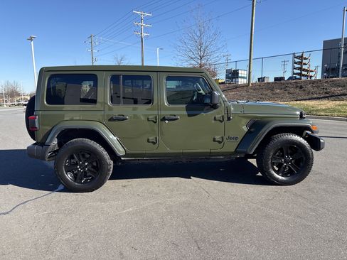 Certified 2022 Jeep Wrangler Unlimited Sahara image 10