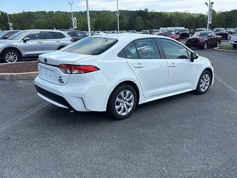 Used 2020 Toyota Corolla LE FWD image 8