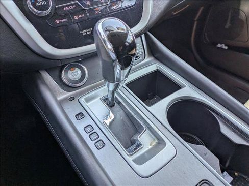 Used 2019 Nissan Murano SV w/ Premium Package AWD/4WD image 12