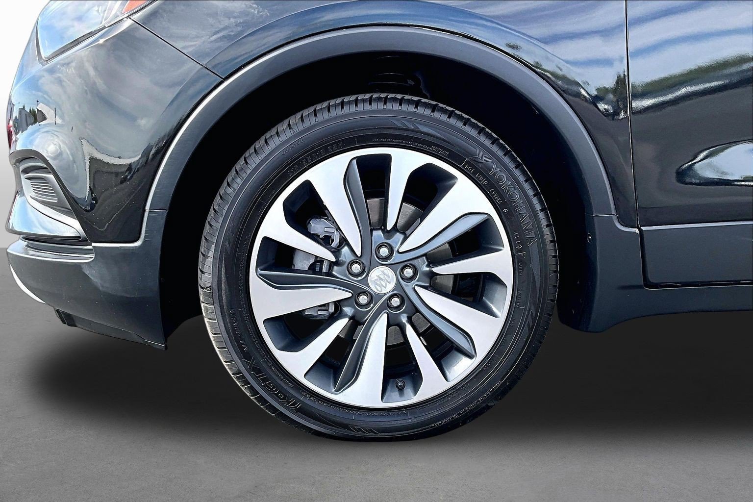 Used 2022 Buick Encore Preferred w/ Safety Package FWD image 8