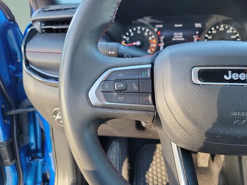 Used 2023 Jeep Compass Trailhawk image 12