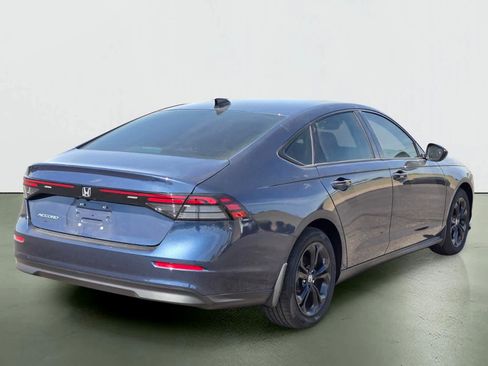 Used 2025 Honda Accord SE image 6