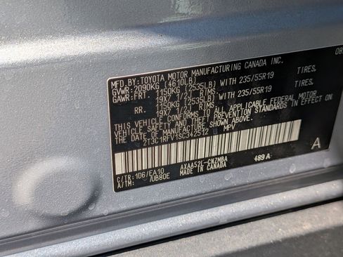 Used 2025 Toyota RAV4 XLE Premium FWD image 24