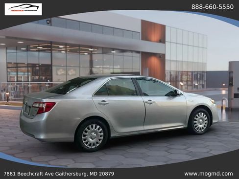 Used 2012 Toyota Camry LE FWD image 6