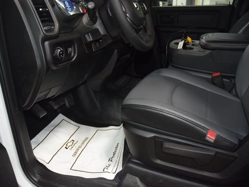 Used 2025 RAM 5500 Tradesman w/ Safety Group image 30