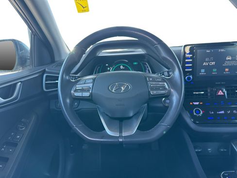 Used 2020 Hyundai Ioniq SE FWD image 12