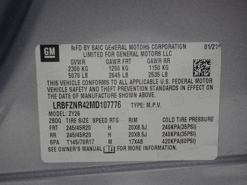 Used 2021 Buick Envision Essence w/ Sport Touring Package FWD image 31