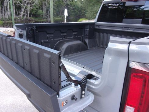 Used 2024 GMC Sierra 1500 AT4X w/ AT4X AEV Edition image 39