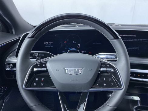 Certified 2024 Cadillac Lyriq Luxury RWD image 3