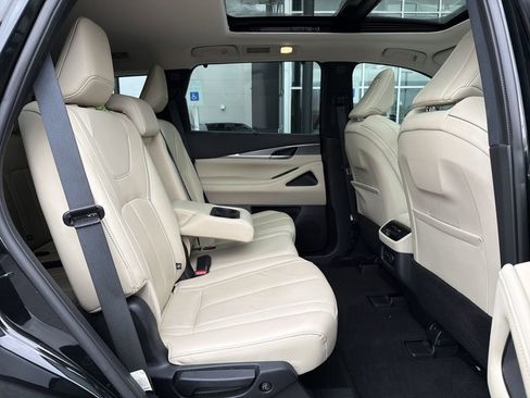 Used 2024 INFINITI QX60 Luxe FWD image 16