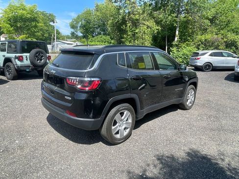 Used 2022 Jeep Compass Latitude w/ Convenience Group AWD/4WD image 5