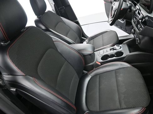 Used 2025 Ford Escape ST-Line FWD image 11