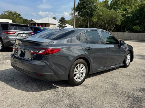 Used 2025 Toyota Camry LE w/ Convenience Package FWD image 5
