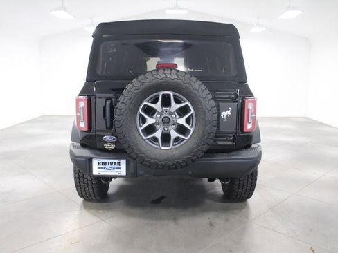 Used 2023 Ford Bronco Badlands image 7