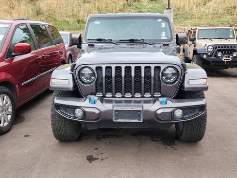 Used 2021 Jeep Wrangler Unlimited Sahara AWD/4WD image 2