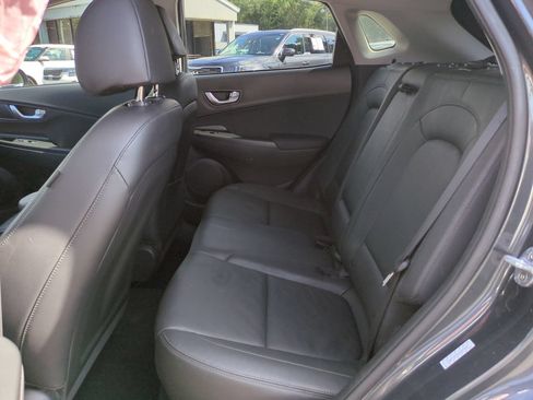 Used 2022 Hyundai Kona Limited FWD image 14