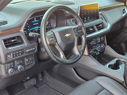 Used 2024 Chevrolet Suburban High Country w/ Premium Package AWD/4WD image 10