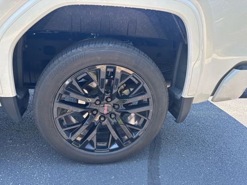 Used 2023 GMC Sierra 1500 Denali AWD/4WD image 26