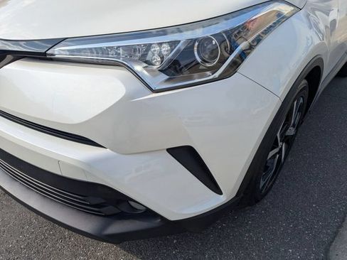 Used 2018 Toyota C-HR XLE FWD image 4