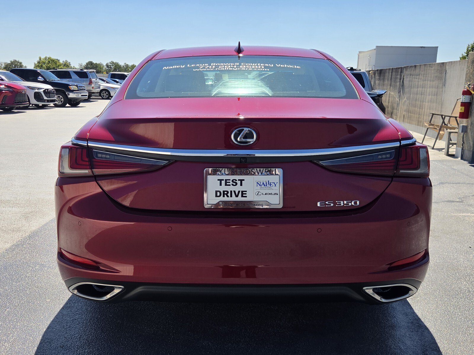 Used 2025 Lexus ES 350 w/ Premium Package FWD image 4