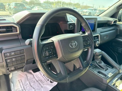 Certified 2025 Toyota Tacoma SR image 11
