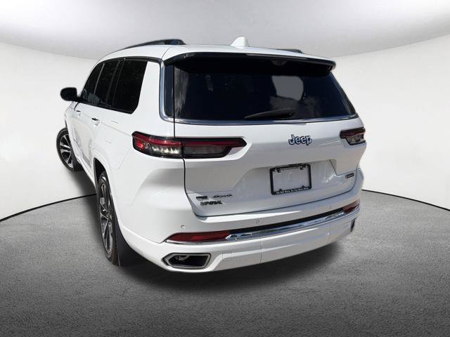 Used 2022 Jeep Grand Cherokee L Overland w/ Luxury Tech Group IV AWD/4WD image 13