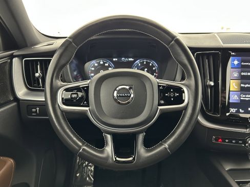 Used 2020 Volvo XC60 T6 Momentum image 12
