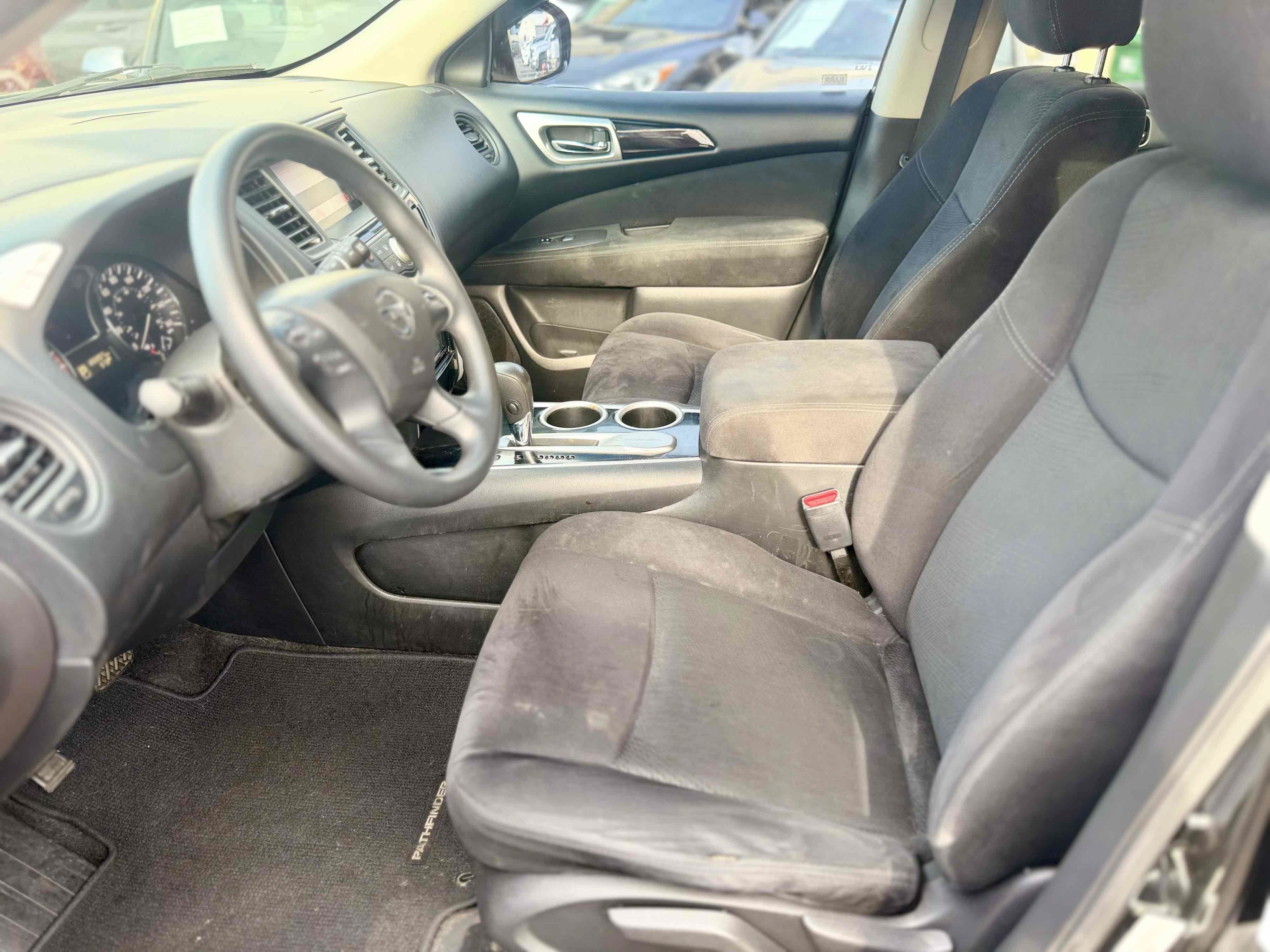Used 2015 Nissan Pathfinder S FWD image 12