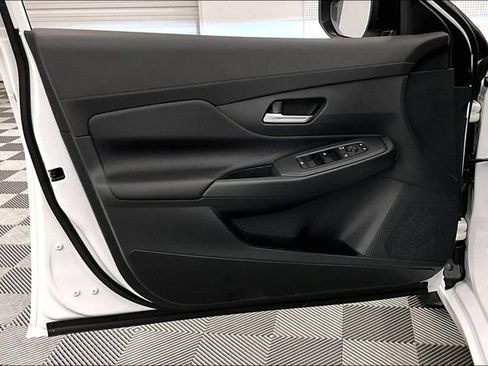 New 2026 Nissan Sentra SV w/ SV Convenience Package FWD image 32