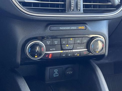 Certified 2022 Ford Escape SEL image 24