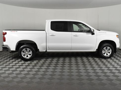Used 2025 Chevrolet Silverado 1500 LT image 5