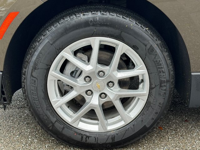 Used 2024 Chevrolet Equinox LT FWD image 11