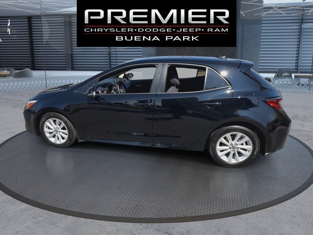Used 2026 Toyota Corolla SE FWD image 5