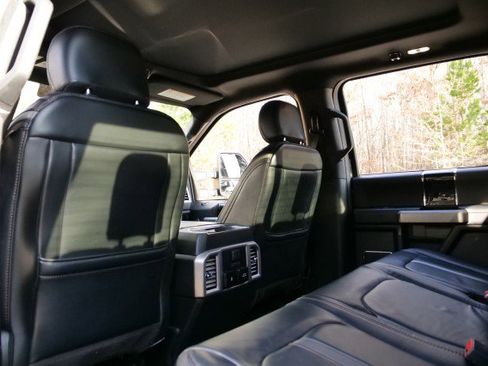 Used 2020 Ford F350 Platinum image 32